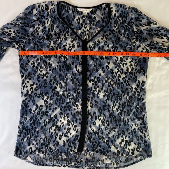CAbi Fatale Blouse Style 977 Blue Black Leopard Print Long Sleeves Size XS - Picture 6 of 10